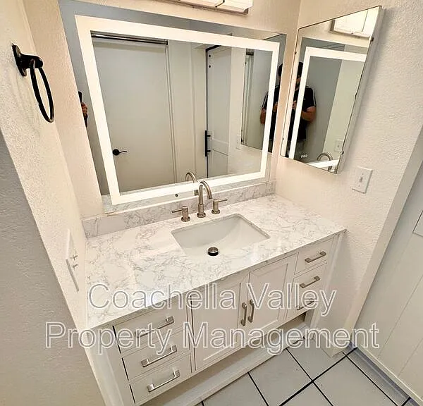 1655 E Palm Canyon Dr #513 — Photo 14