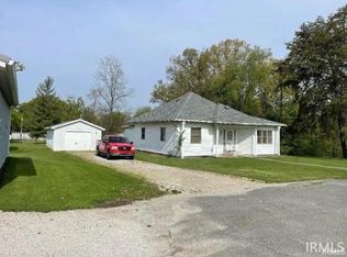 892 S Section St, Dugger, IN 47848