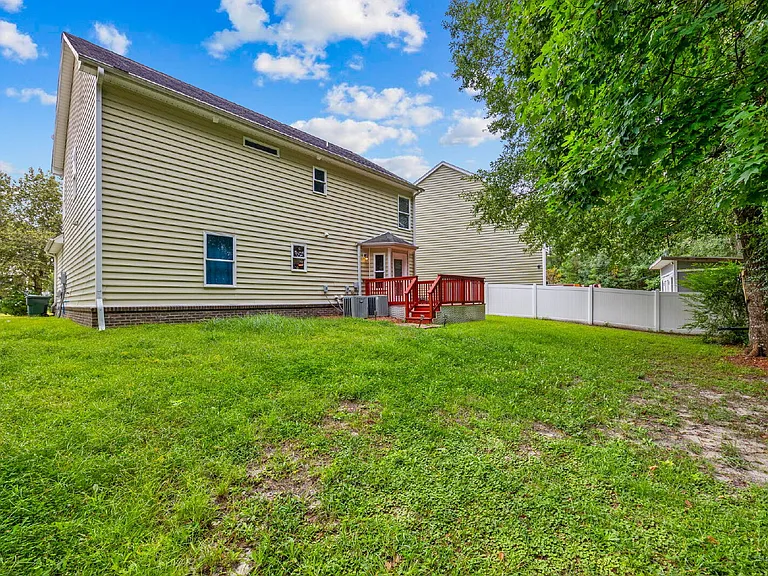 190 Hamilton Way — Photo 36