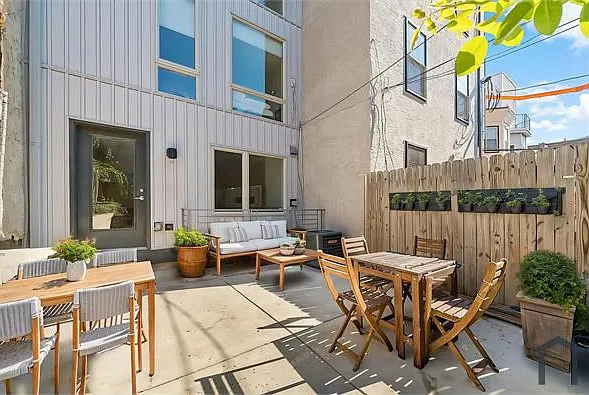 2538 W Girard Ave #A — Photo 8