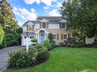 880 Winyah Ave, Westfield, NJ 07090