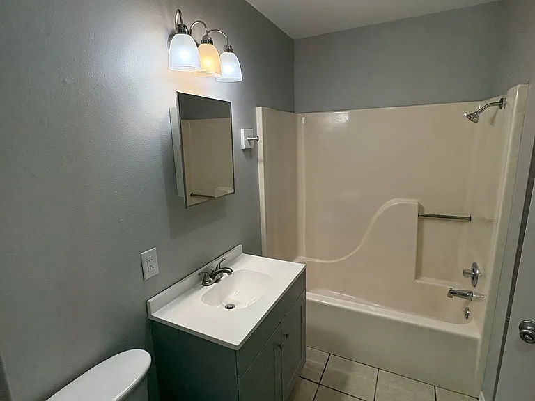 203 S Baggett St #10 — Photo 6
