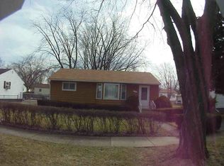 1633 Rice St, Waukegan, IL 60087