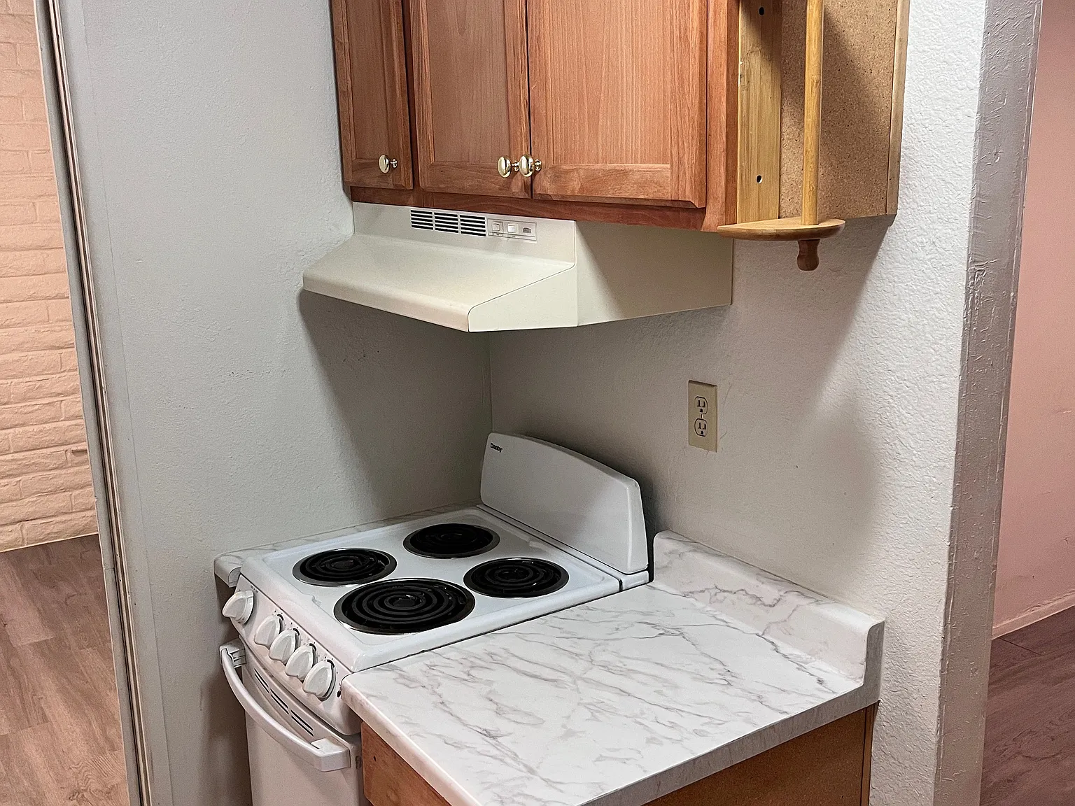 1 bed, 400 sqft, $799 — Photo 4
