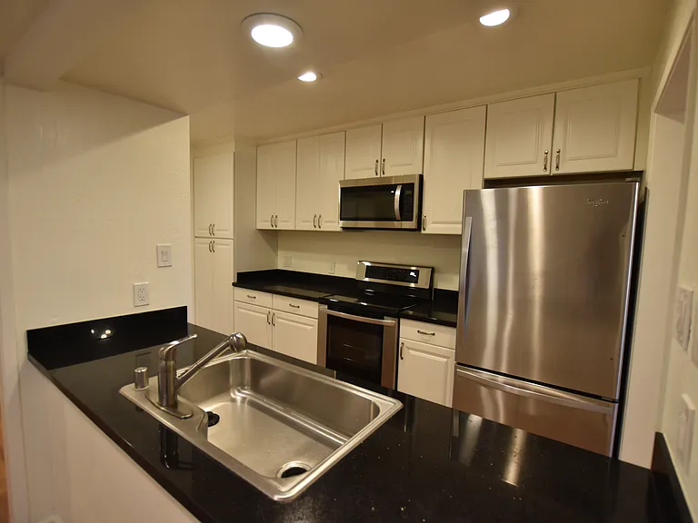 675 Sharon Park Dr #147 — Photo 6