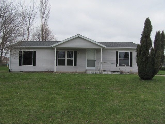 1st image of 305 E Trina Ln