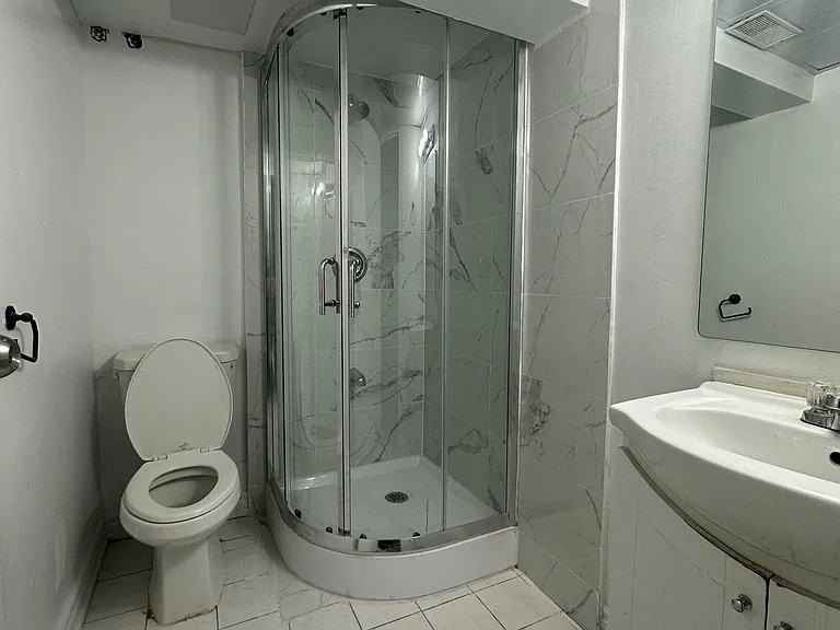 23 Gemshaw Cres #BASEMENT — Photo 9