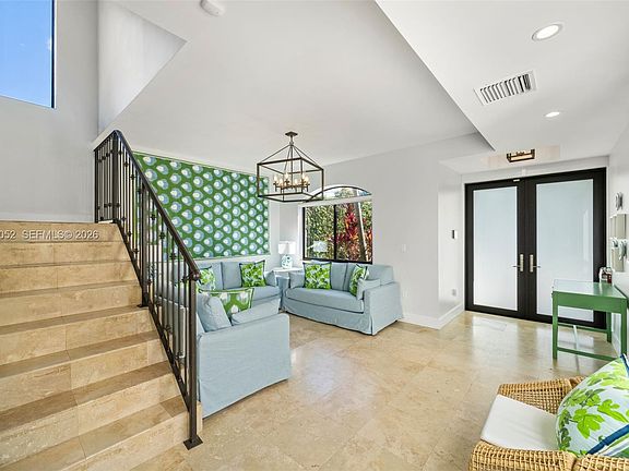 4th image of 6001 SW 28th St