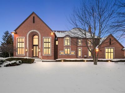 5744 Lochmoor Ct, Rochester, MI, 48306