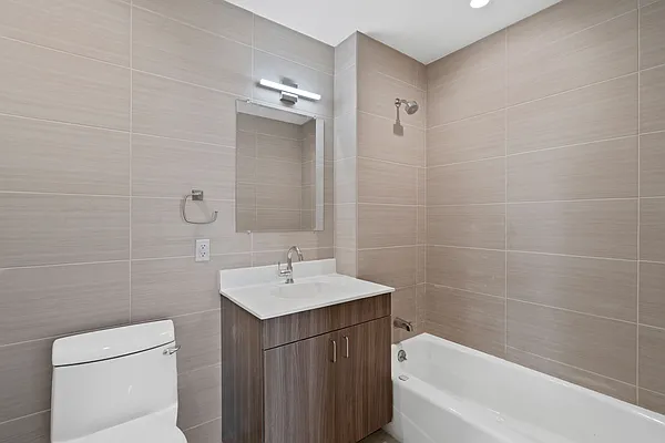 Rented by Nest Seekers International | media 6