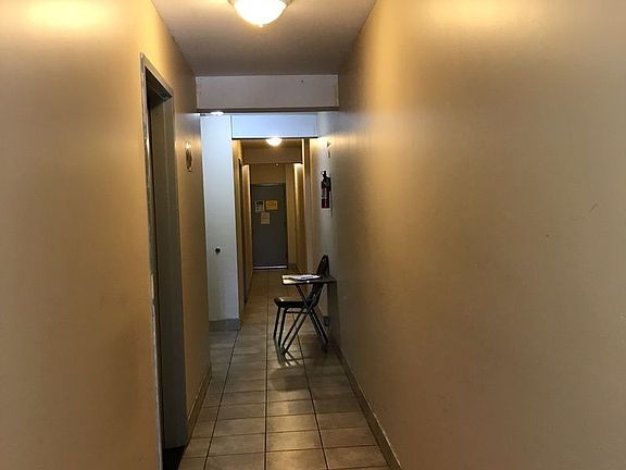 4th image of 2132 Mapes Ave