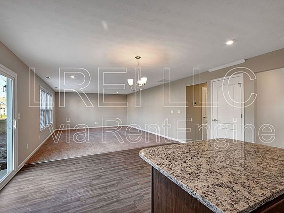 4th image of 126 Sanctuary Dr