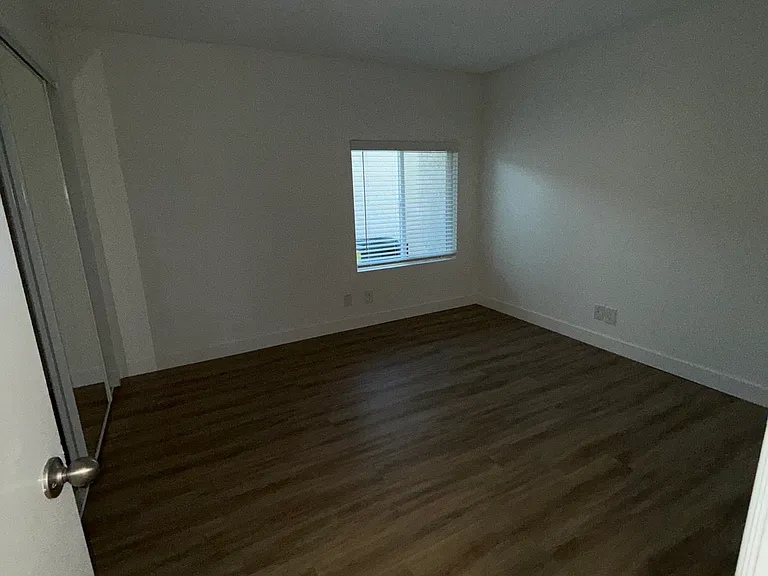 750 S Highland Ave #C — Photo 15