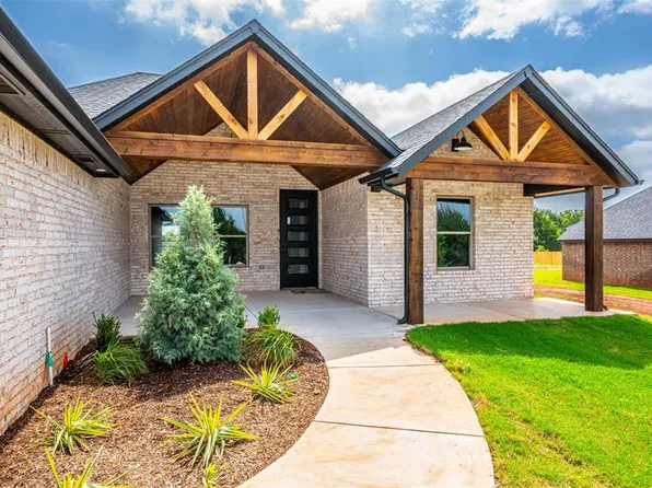 1109 Bridgeview Rd, Tuttle, OK 73089