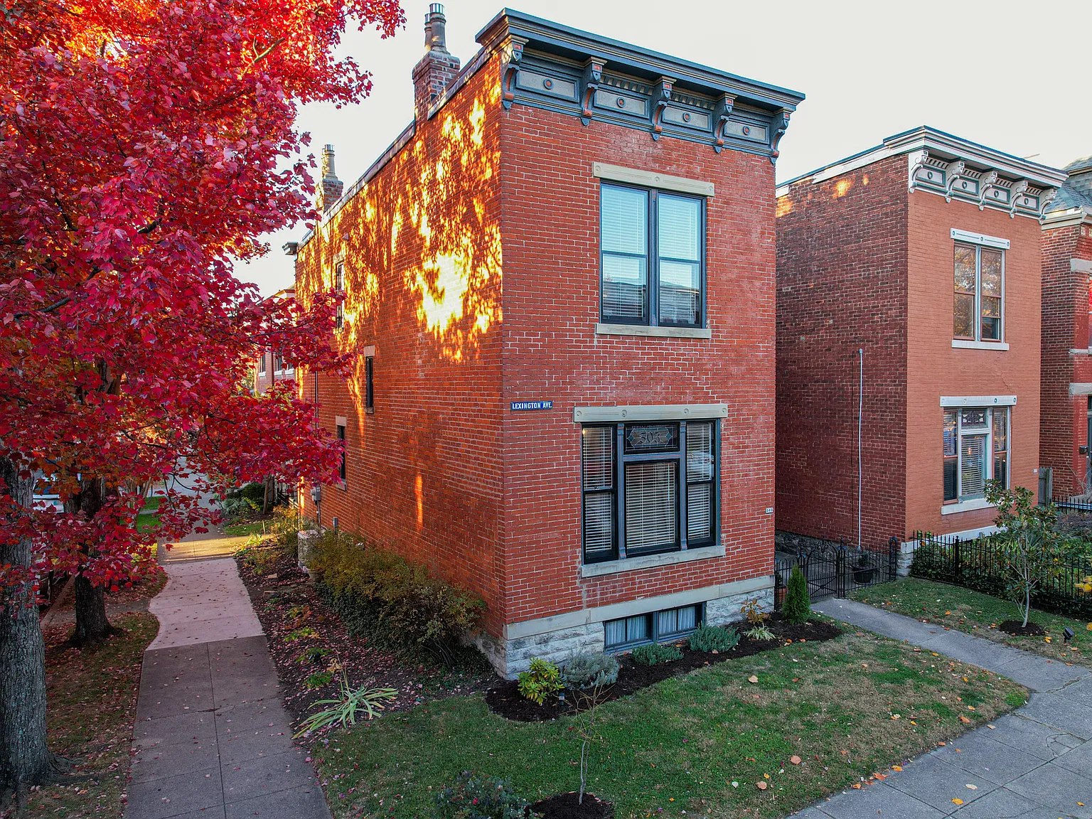 3 bed, 2.5 bath, 1774 sqft, $3,500 — Photo 2