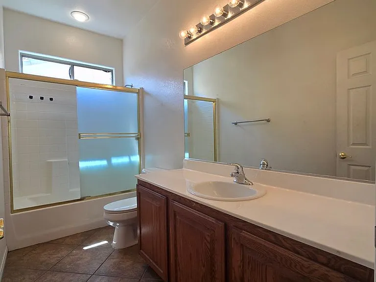9164 Craven Ave — Photo 29