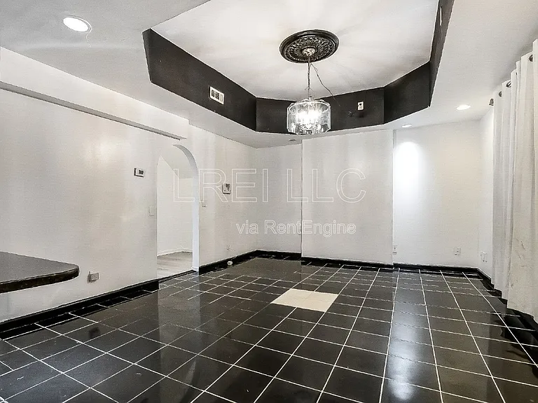 1774 Bolling Ave — Photo 8