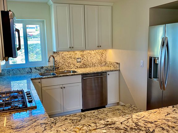 4th image of 2558A Coburn Ln #A