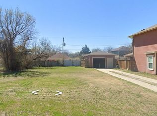 1616 E Hattie St, Fort Worth, TX 76104