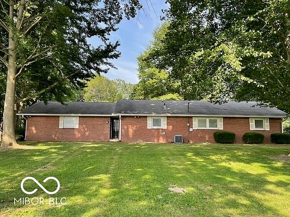 4th image of 1435 Stanley Rd