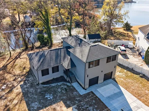 5111 Sweetbriar Cir, Portsmouth, VA 23703