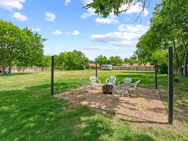 10601 Macmora Rd #B — Photo 19