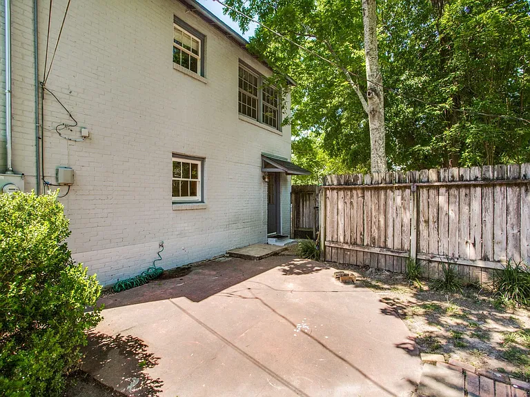 2250 W Main St — Photo 35