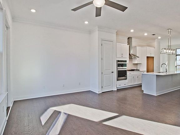 2422 Figaro Drive Elevation Image 5