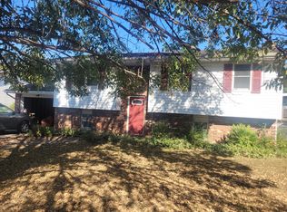 129 Walnut Ridge Dr, Bethalto, IL 62010