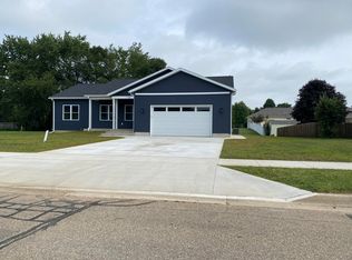 1106 N Galyn St, Sturgis, MI 49091