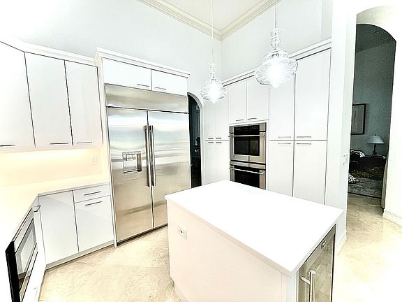 2nd image of 690 Baldwin Palm Ave