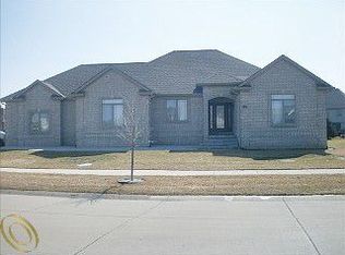 14572 Willoughby Dr, Shelby Township, MI 48315