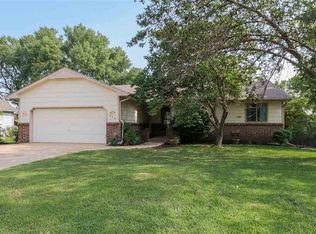718 S Whippoorwill Rd, Derby, KS 67037