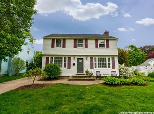 22 Winhurst Dr, Rochester, NY 14618