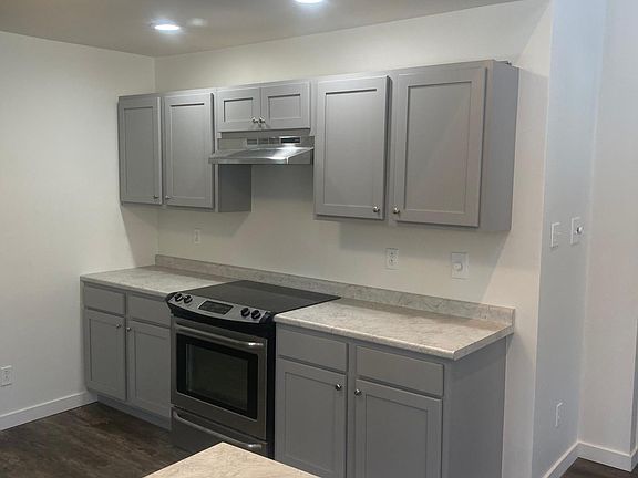 3rd image of 12 College Ct #B