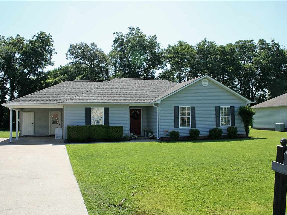 1st image of 110 Benjamin Dr
