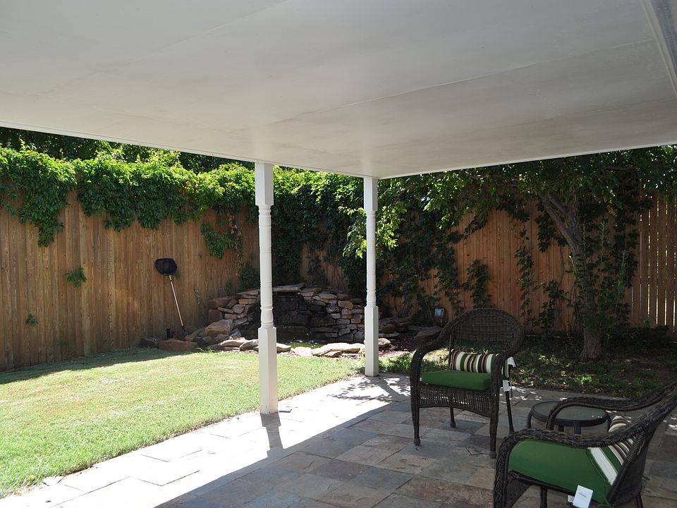 2nd image of 3903 Fleetwood Dr