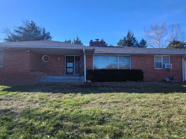 3707 SE California Ave, Topeka, KS 66609