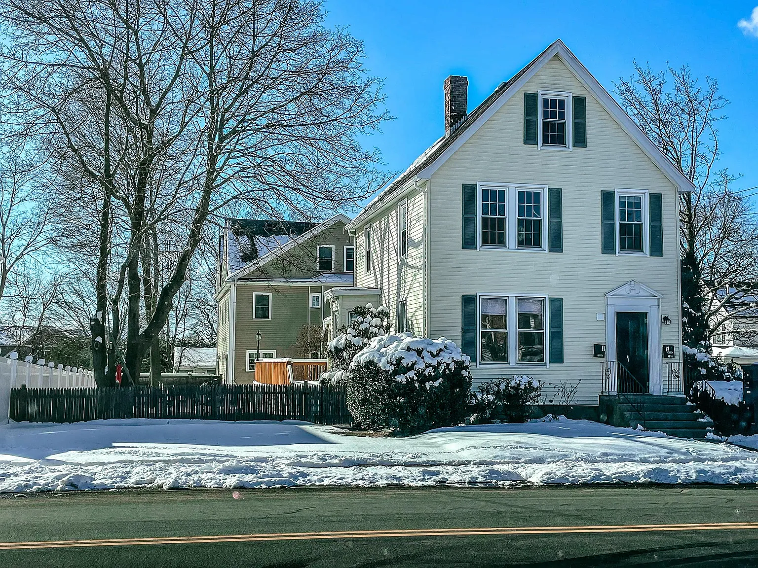 283 Hillside Ave — Photo 1