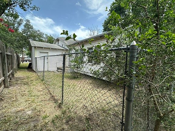 4th image of 207 N Oneal Ave