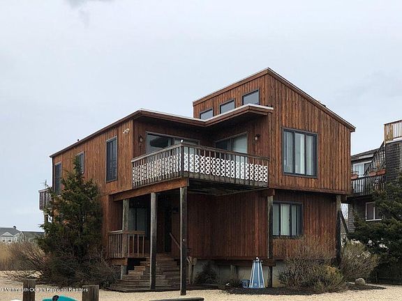 2nd image of 115 W Osborn Avenue