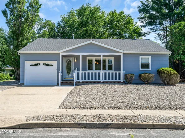 106 Hatfield Court, Toms River, NJ 08757