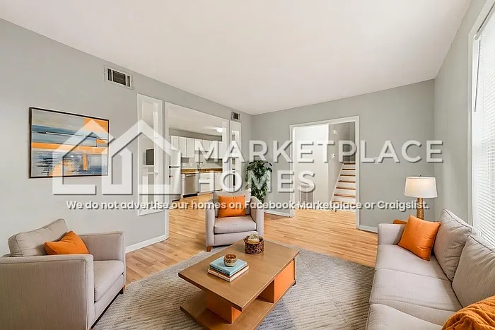 427 Whispering Pines Dr — Photo 3
