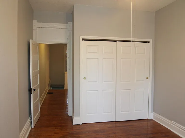 7422 Maple Ave #A — Photo 11
