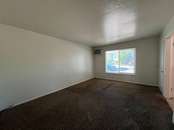 4th image of 1469 6th Ave