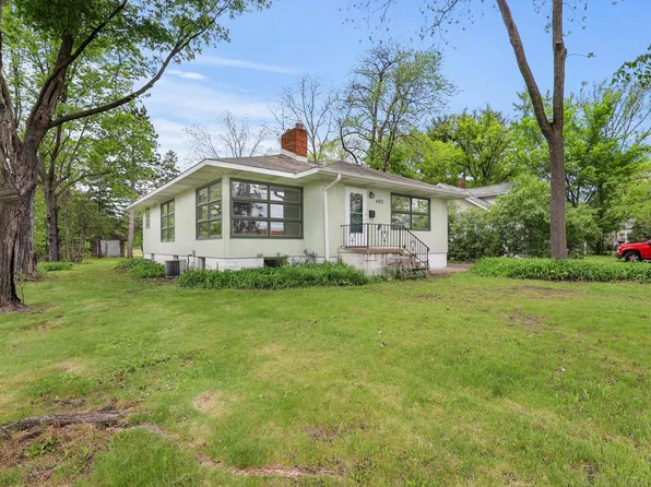 4871 Bald Eagle Ave, White Bear Lake, MN 55110