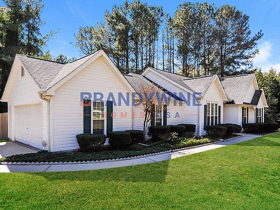 2nd image of 70 Hedgerose Dr