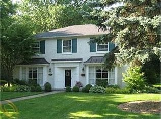 3330 S Bradway Blvd, Bloomfield Hills, MI 48301