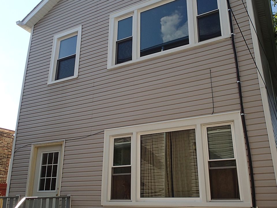 1st image of 3027 W Fullerton Ave APT 2R
