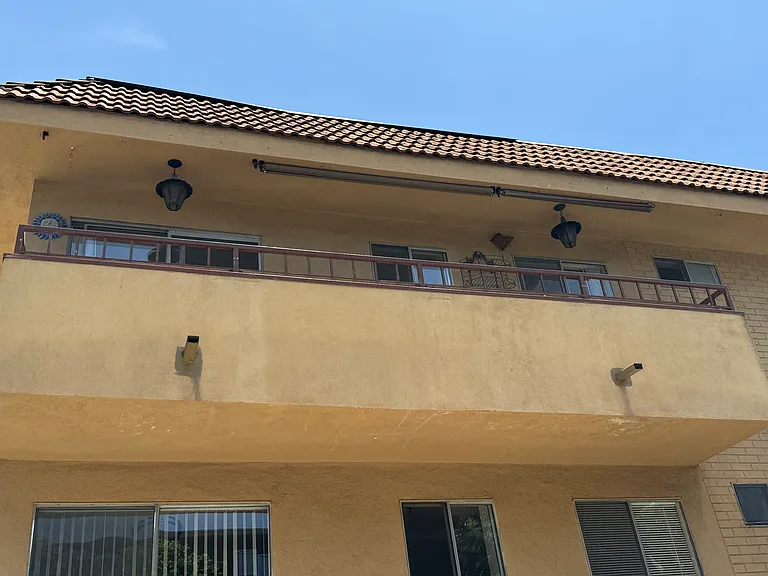 1040 N Laurel Ave #5 — Photo 37